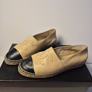 Chanel Certified Authentic Lambskin CC Espadrilles 40 Beige Black